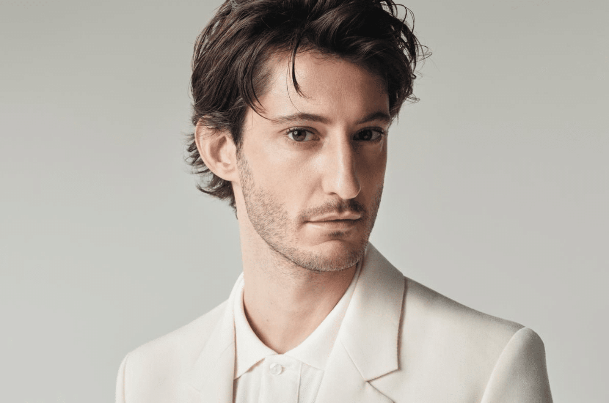 Pierre Niney : Une année 2025 riche en projets cinématographiques