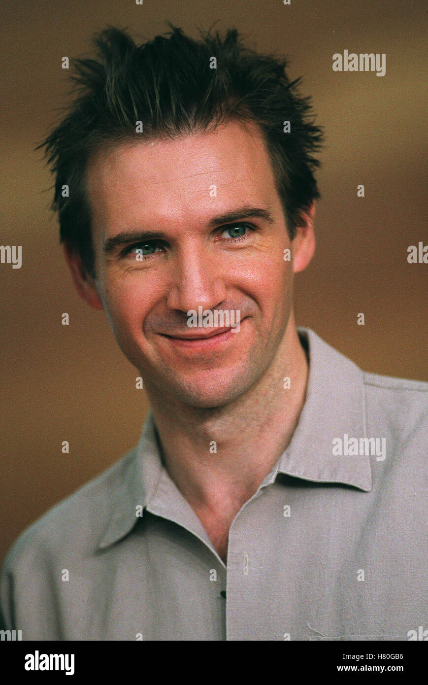 Ralph Fiennes : Une Année Riche en Projets et Reconnaissance