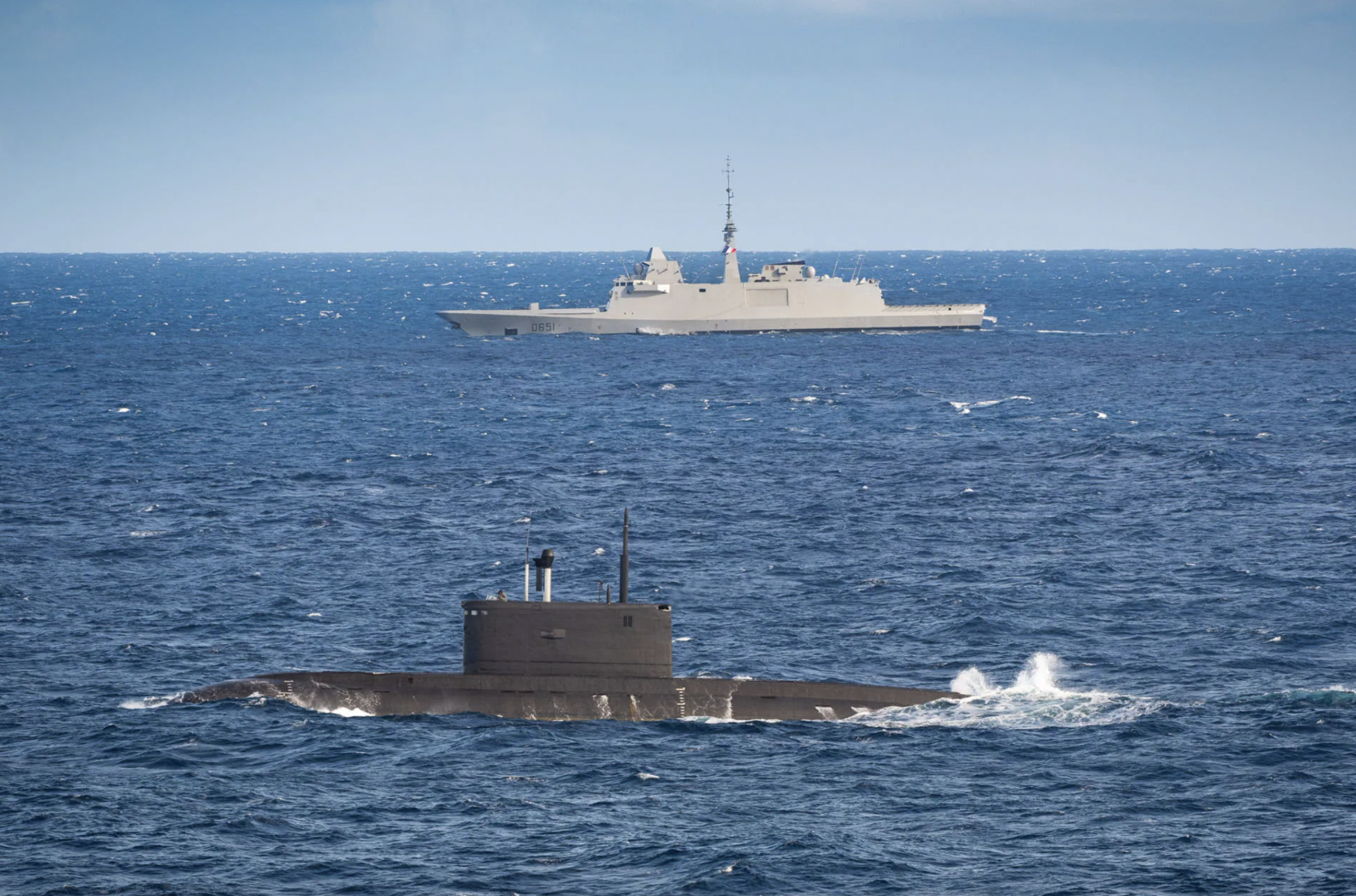 Sous-marin russe dans la Manche : une traque de trois jours révèle les tensions croissantes