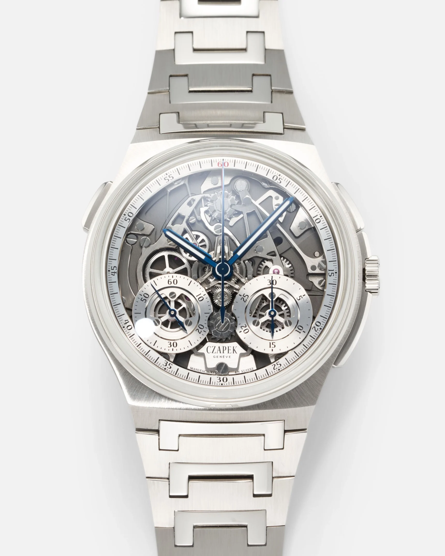 Antarctique : entre plateau glacé et collection d'horlogerie sport-chic