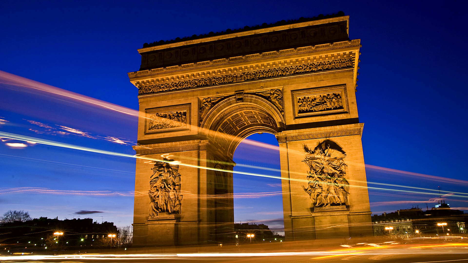 L&rsquo;Arc de Triomphe illumine Paris pour accueillir 2026