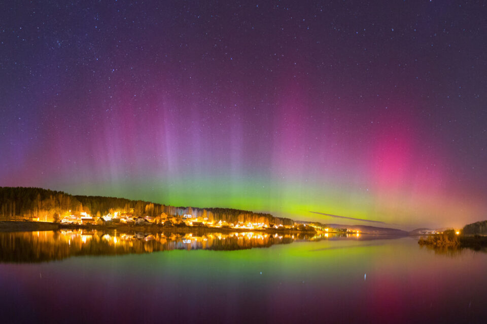 Aurores boréales en France : Un spectacle céleste exceptionnel illumine nos cieux