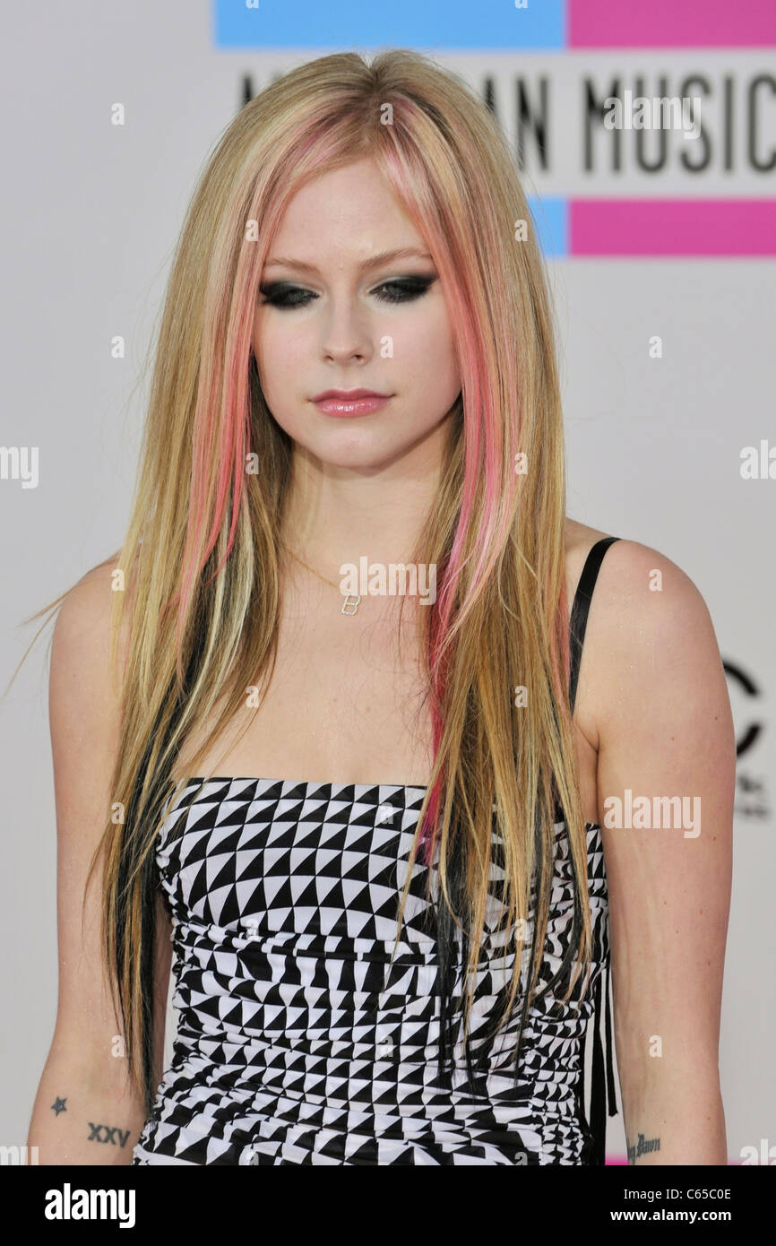 Avril Lavigne : La princesse du pop-punk revient en force en 2026