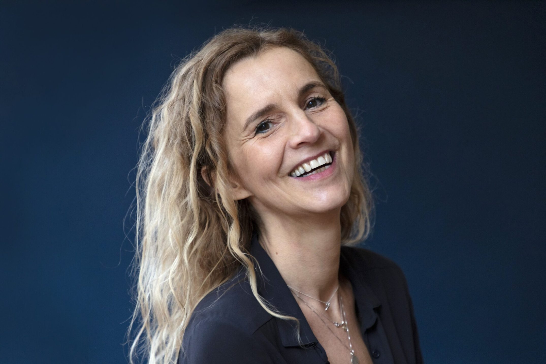 Delphine de Vigan explore l'emprise du smartphone dans son nouveau roman