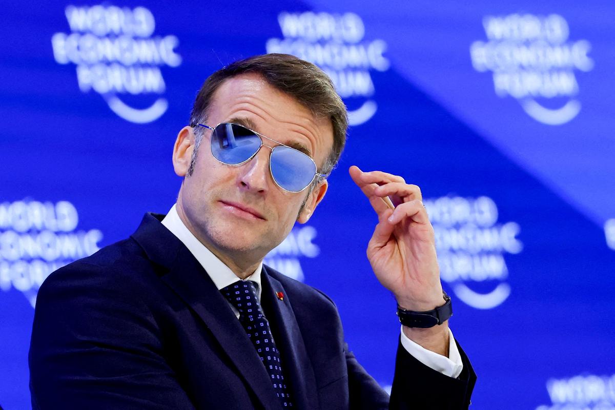 Emmanuel Macron lunettes for sure : le phénomène viral