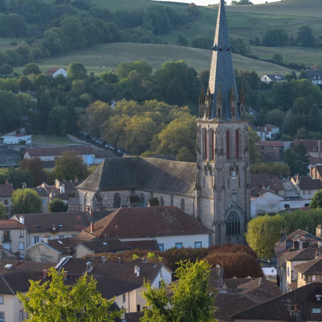 Aurillac : festival, patrimoine et enjeux locaux