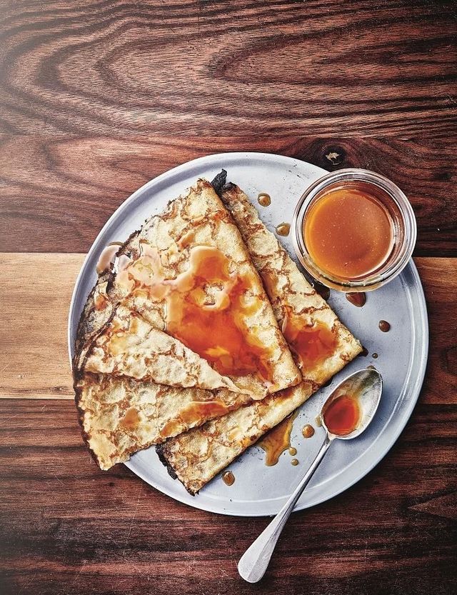 Chandeleur : date, origine et traditions des crêpes