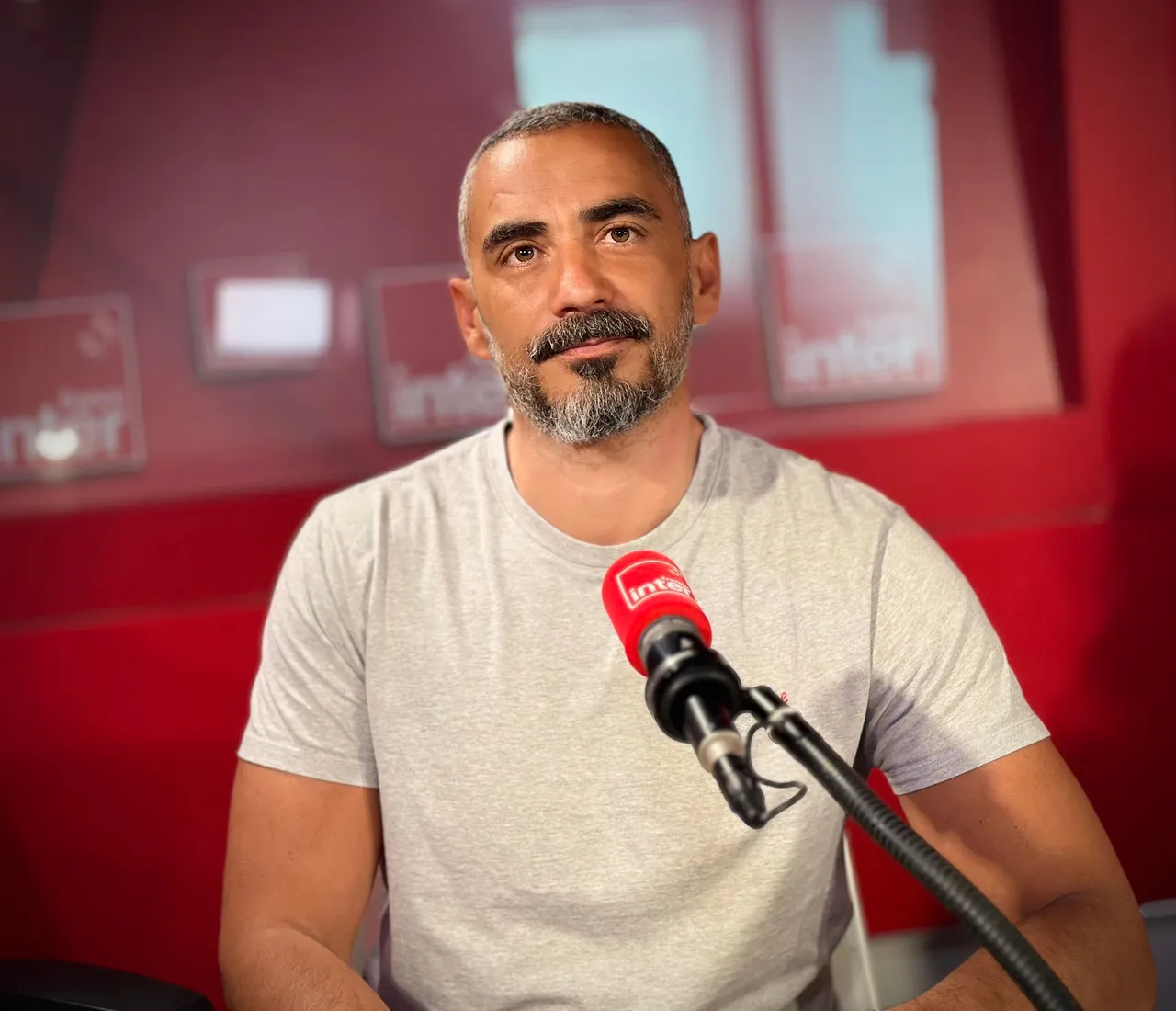 Que sait-on de julien mairesse ? Guide de recherche et vérification