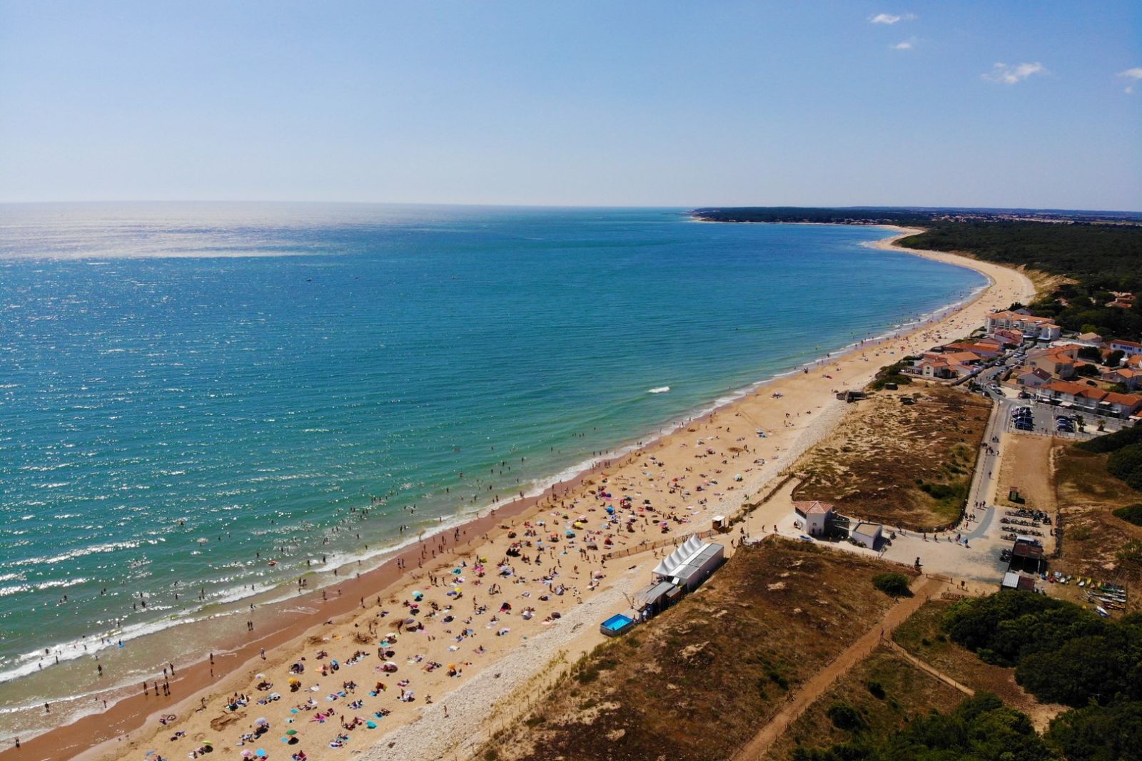 Longeville-sur-Mer : focus sur le tourisme et les défis côtiers