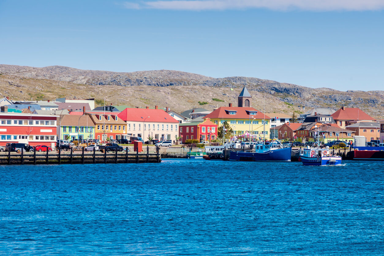 Saint‑Pierre et Miquelon : histoire, géographie et liens transatlantiques