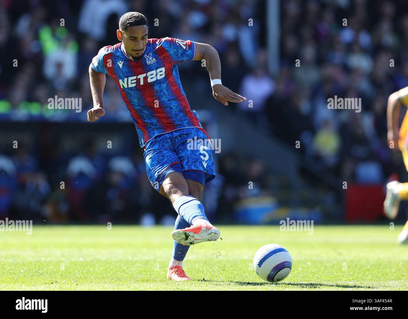 À propos de maxence lacroix : informations disponibles et vérification